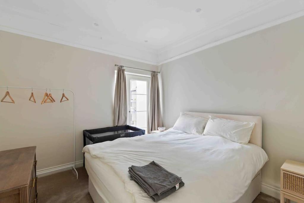 Modern 3 Bed Apartment In Tottenham Лондон Экстерьер фото